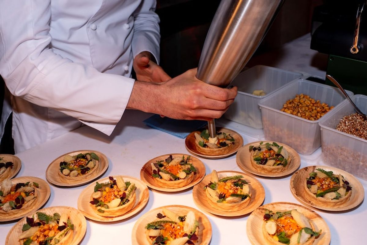 Les tartelettes légumières de Greg Marchand (Frenchie), twistées par un sabayon au café Nespresso.